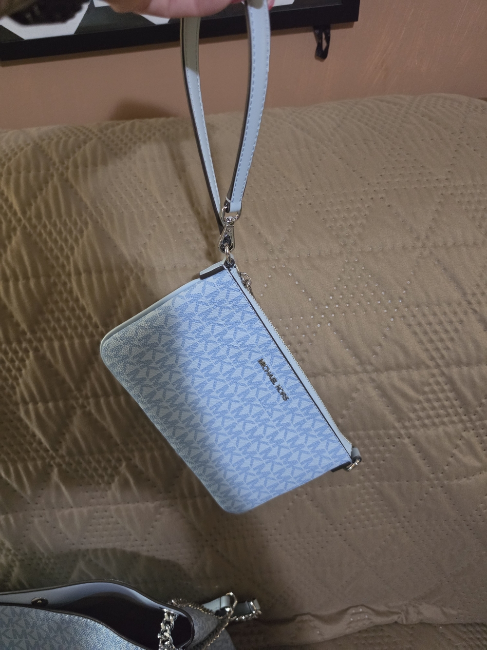 Michael Kors Light Blue Logo Crossbody Bag And Wristlet - Picture 8 of 9
